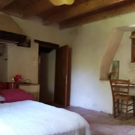 Mas Des Nabieres Bed & Breakfast 3*