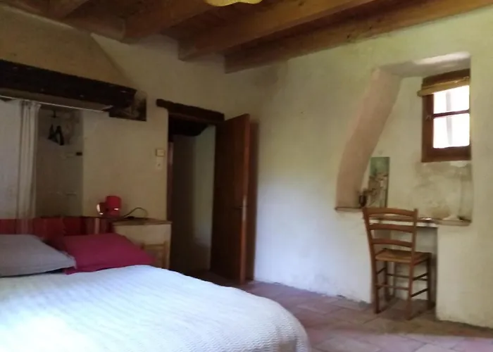Mas Des Nabieres Bed & Breakfast 3*