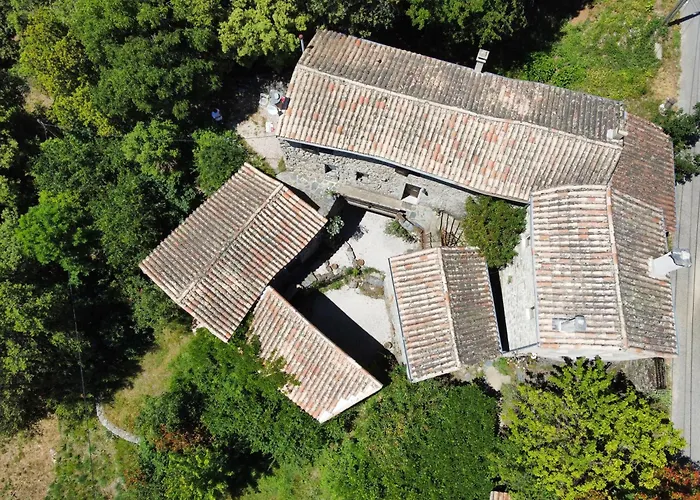 Bed & Breakfast Mas Des Nabieres 3*